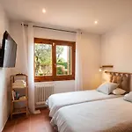 Pearl Vila