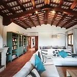 Pearl Vila